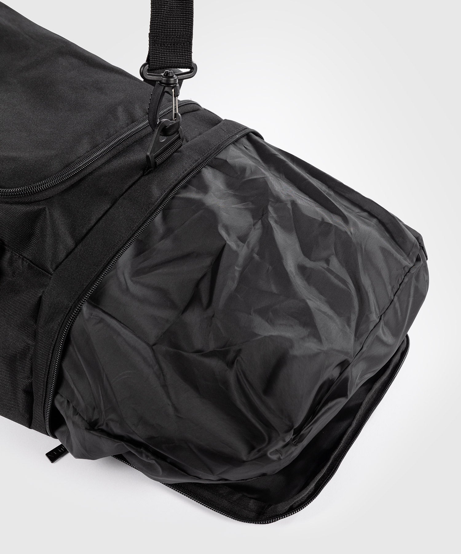 VENUM ESSENTIAL SPORTTAS 37L