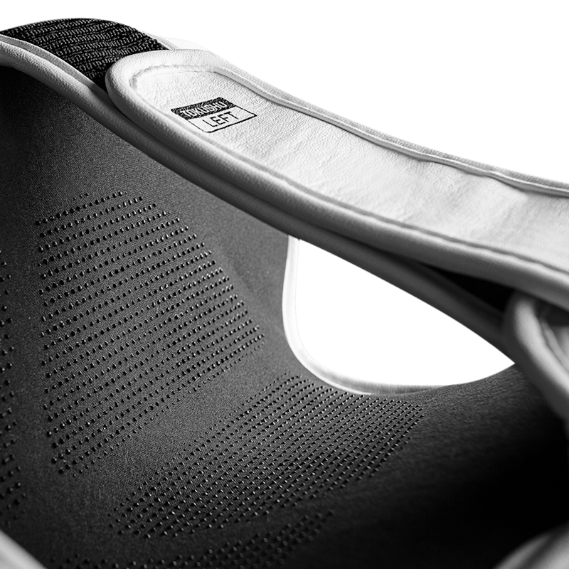 HAYABUSA T3 STRIKING SCHEENBESCHERMERS ZWART/WIT